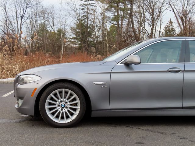 2011 BMW 5 Series 535i xDrive - 22971406 - 9
