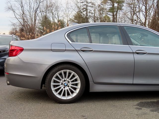 2011 BMW 5 Series 535i xDrive - 22971406 - 16