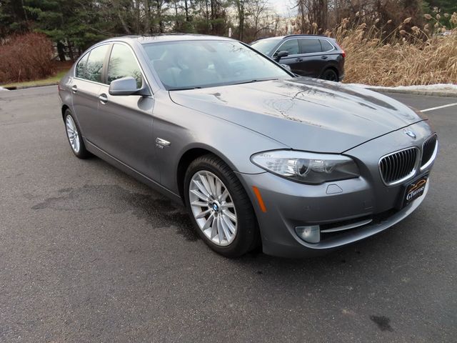 2011 BMW 5 Series 535i xDrive - 22971406 - 18
