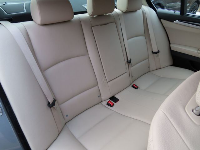 2011 BMW 5 Series 535i xDrive - 22971406 - 27