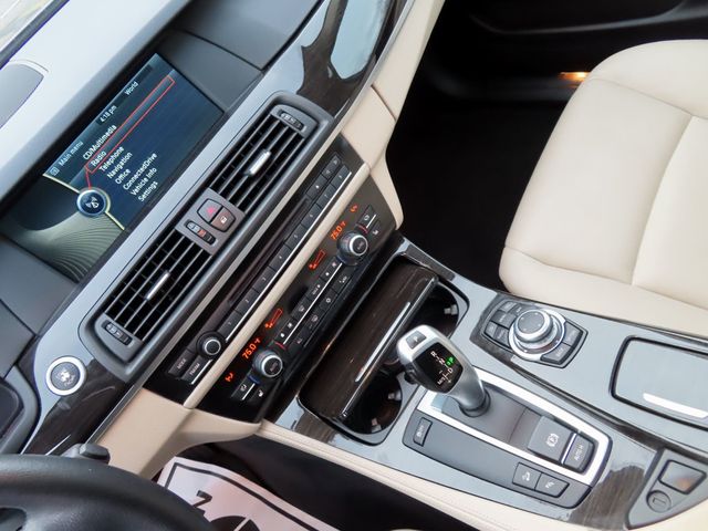 2011 BMW 5 Series 535i xDrive - 22971406 - 37