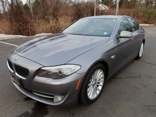 2011 BMW 5 Series 535i xDrive - 22971406 - 3