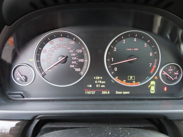 2011 BMW 5 Series 535i xDrive - 22971406 - 40