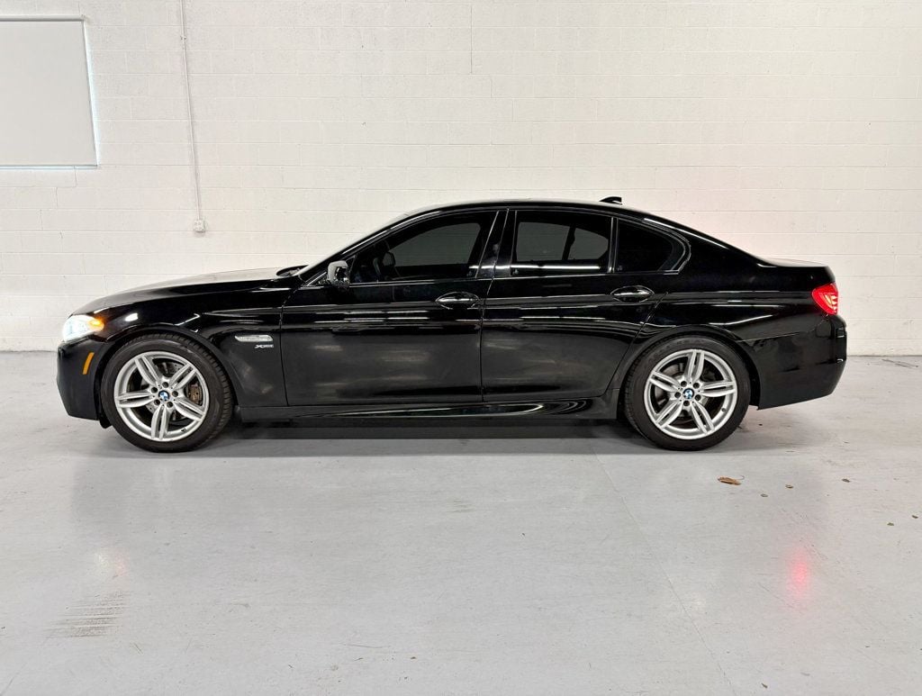 2011 BMW 5 Series 535i xDrive - 22702812 - 3