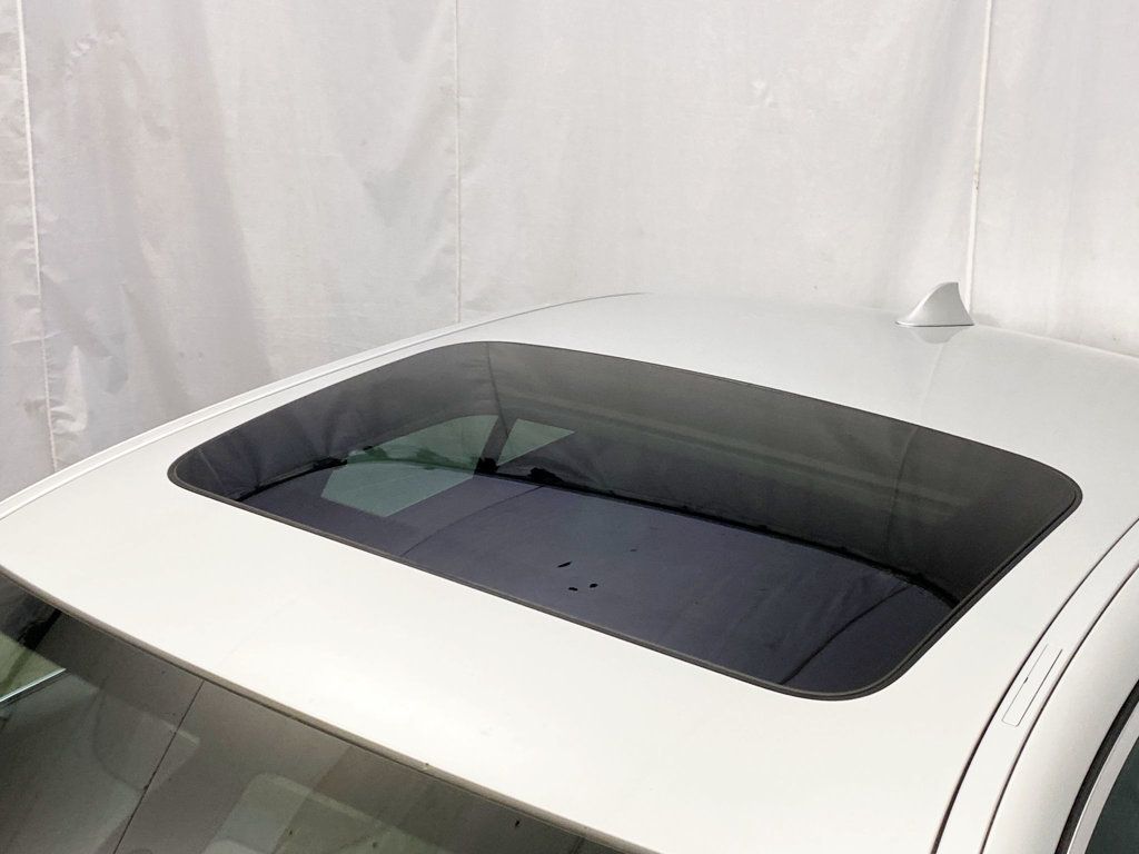 2011 BMW 5 Series 535i xDrive - 22926147 - 14