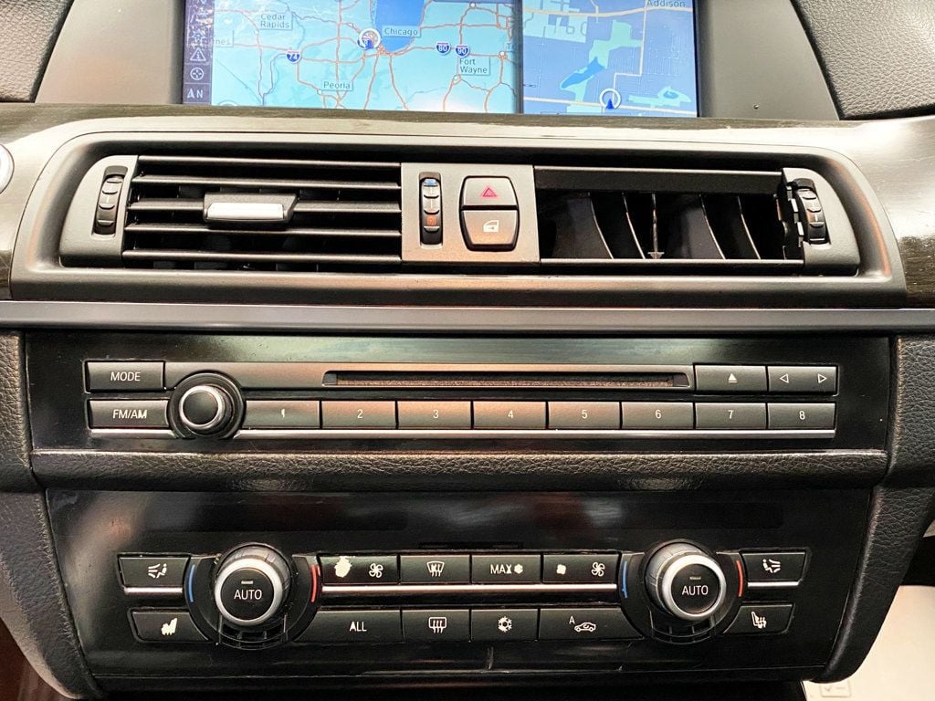 2011 BMW 5 Series 535i xDrive - 22926147 - 31