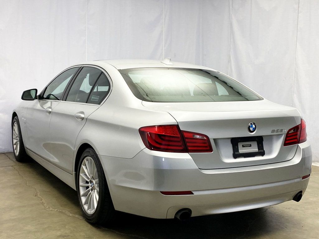 2011 BMW 5 Series 535i xDrive - 22926147 - 3