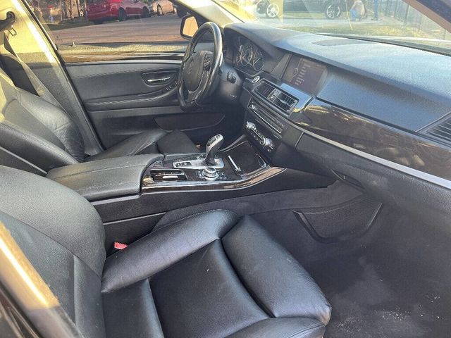 2011 BMW 5 Series 550i - 23047874 - 3
