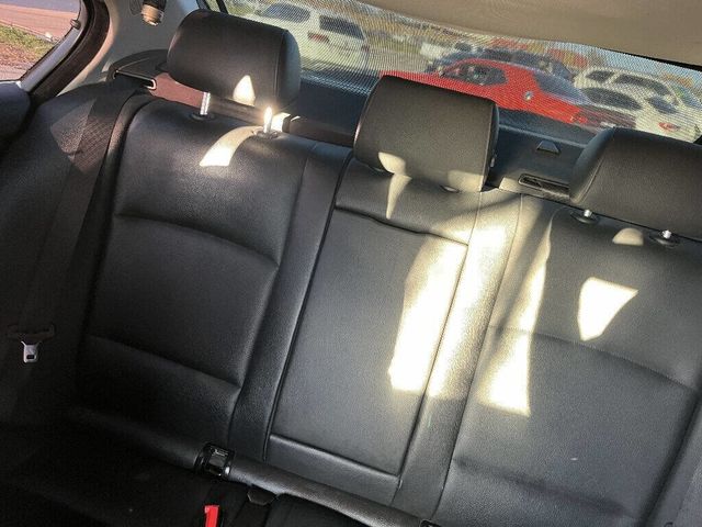 2011 BMW 5 Series 550i - 23047874 - 4