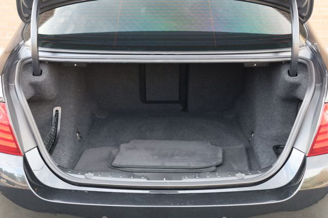 2011 BMW 5 Series 550i - 22960195 - 10