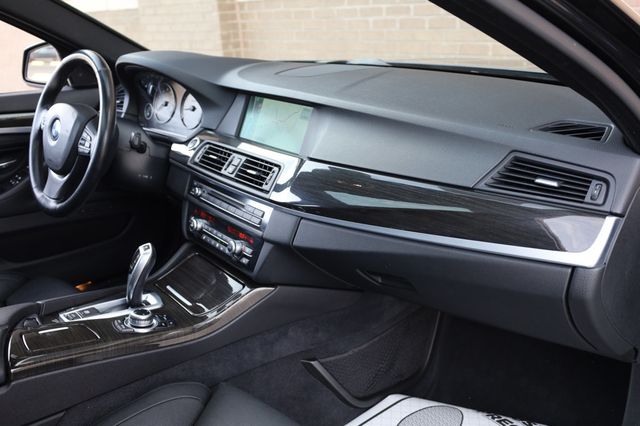 2011 BMW 5 Series 550i - 22960195 - 22