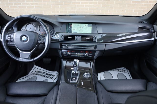 2011 BMW 5 Series 550i - 22960195 - 23