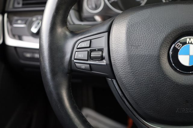 2011 BMW 5 Series 550i - 22960195 - 25