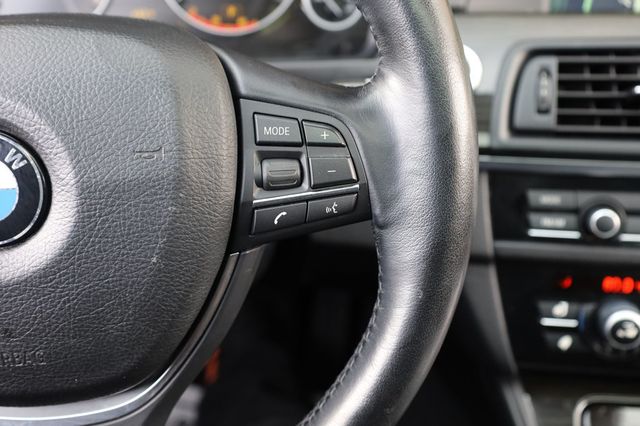 2011 BMW 5 Series 550i - 22960195 - 26