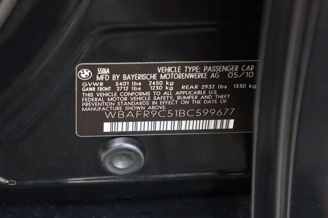2011 BMW 5 Series 550i - 22960195 - 30
