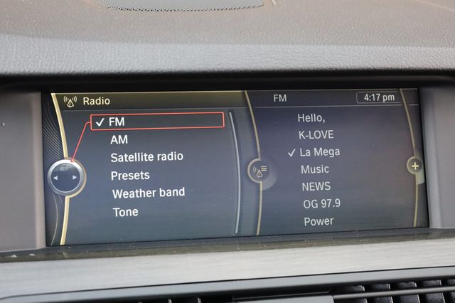 2011 BMW 5 Series 550i - 22960195 - 36