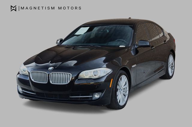 2011 BMW 5 Series 550i - 22960195 - 3