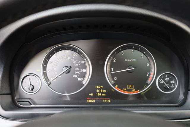 2011 BMW 5 Series 550i - 22960195 - 41