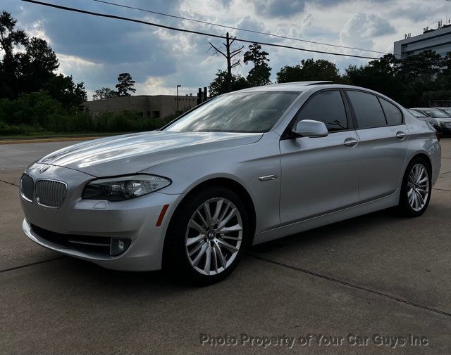 2011 BMW 5 Series 550i - 23085062 - 11