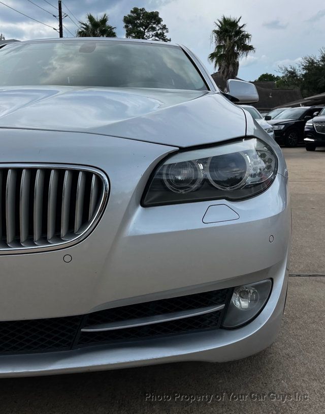 2011 BMW 5 Series 550i - 23085062 - 12