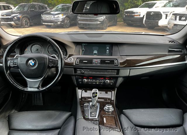 2011 BMW 5 Series 550i - 23085062 - 21