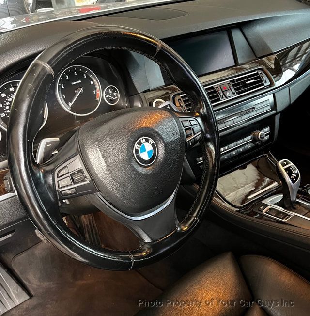 2011 BMW 5 Series 550i - 23085062 - 22