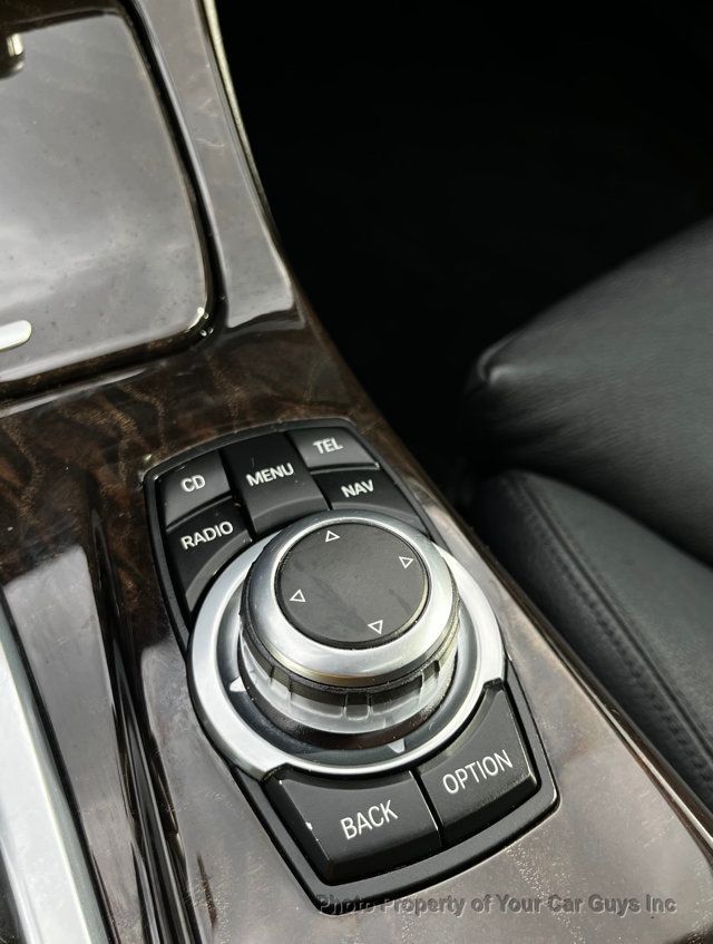 2011 BMW 5 Series 550i - 23085062 - 24