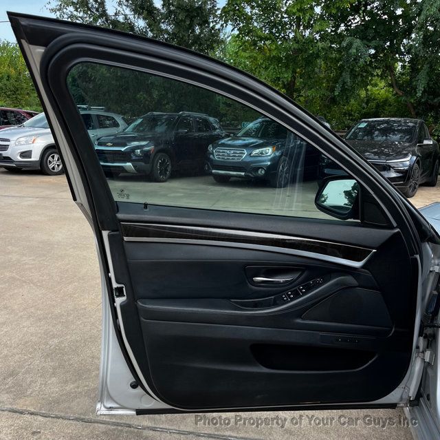 2011 BMW 5 Series 550i - 23085062 - 28