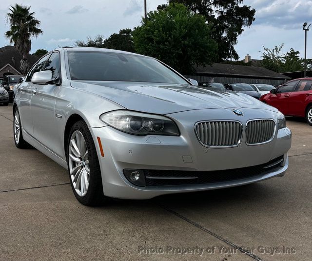 2011 BMW 5 Series 550i - 23085062 - 3