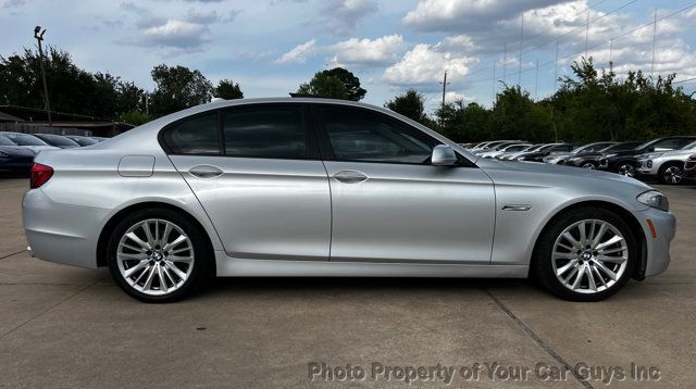 2011 BMW 5 Series 550i - 23085062 - 4