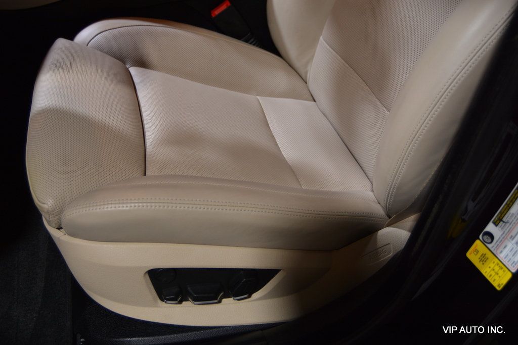 2011 BMW 5 Series 550i - 22866788 - 14