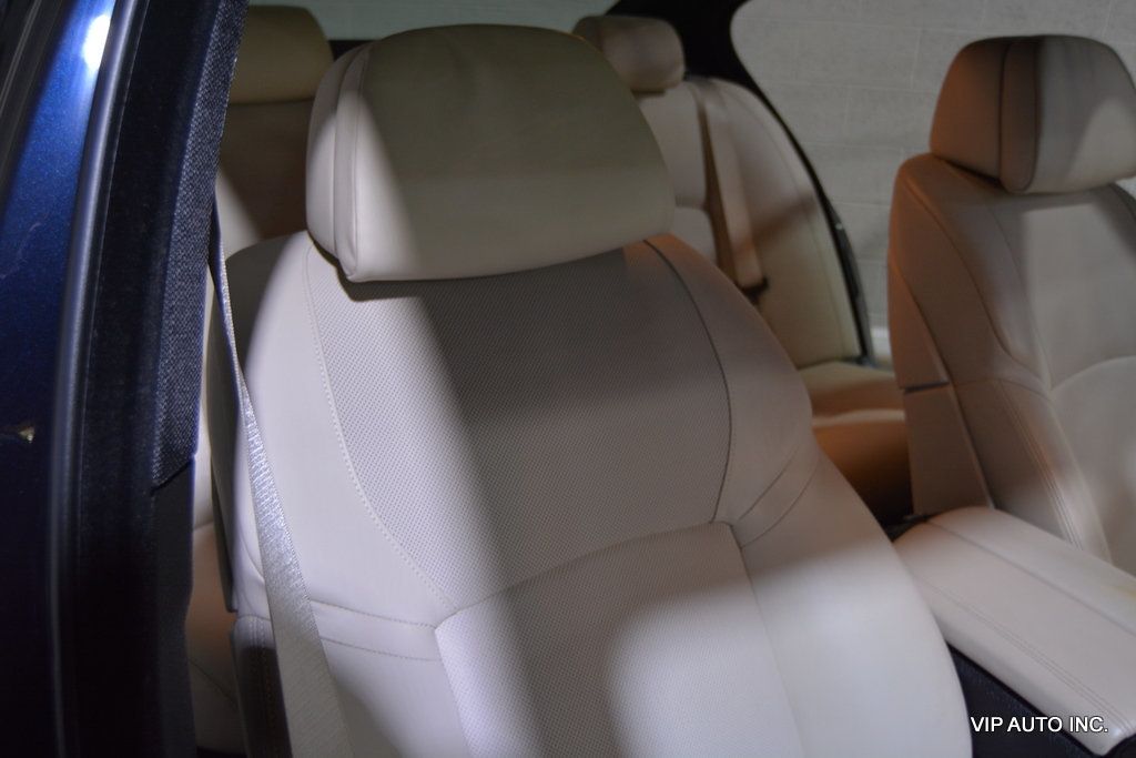 2011 BMW 5 Series 550i - 22866788 - 19