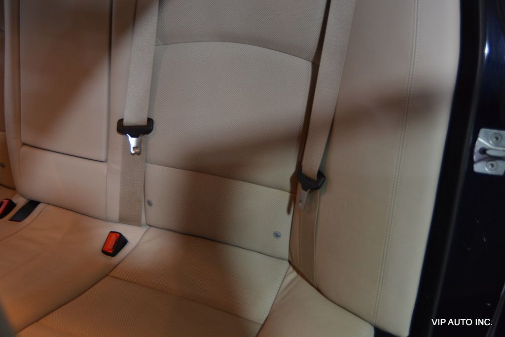 2011 BMW 5 Series 550i - 22866788 - 25