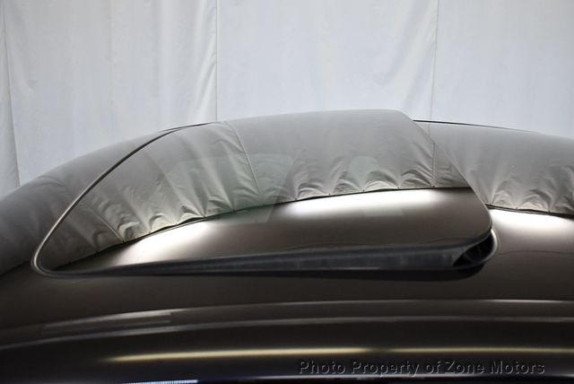 2011 BMW 5 Series 550i xDrive - 22436956 - 9