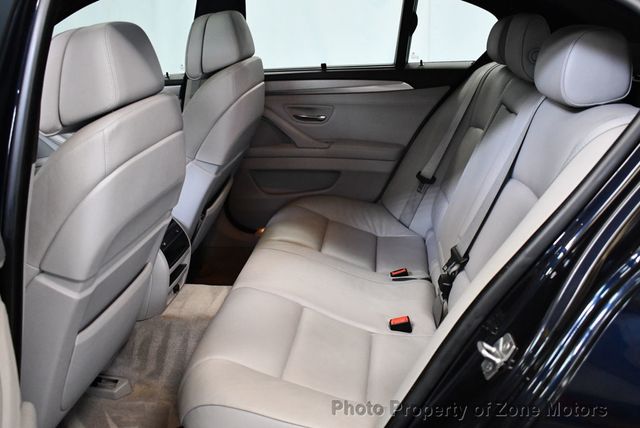 2011 BMW 5 Series 550i xDrive - 22436956 - 10