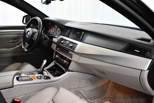 2011 BMW 5 Series 550i xDrive - 22436956 - 20