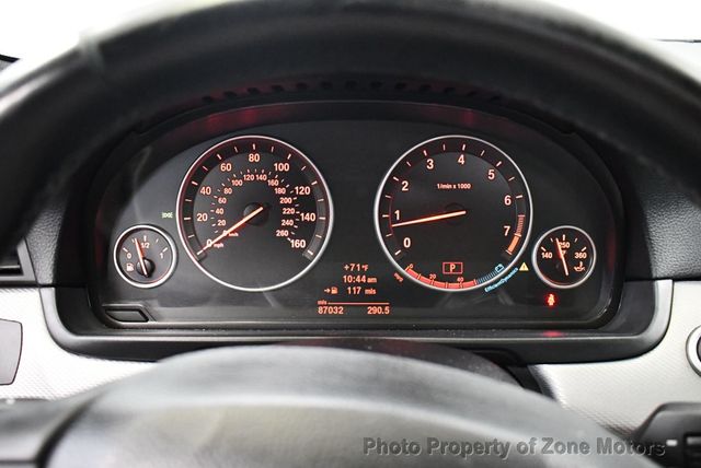 2011 BMW 5 Series 550i xDrive - 22436956 - 28