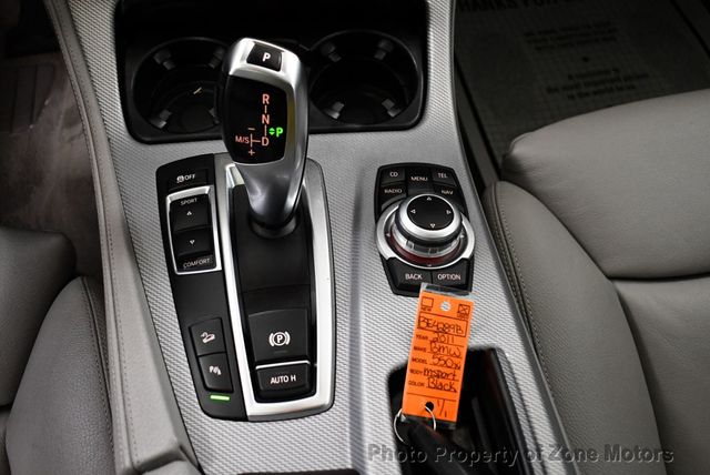 2011 BMW 5 Series 550i xDrive - 22436956 - 30