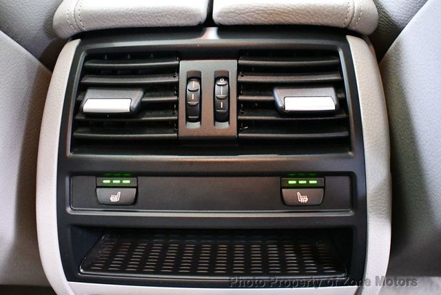 2011 BMW 5 Series 550i xDrive - 22436956 - 34