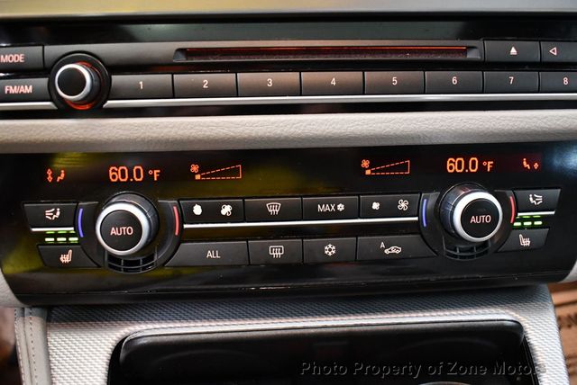 2011 BMW 5 Series 550i xDrive - 22436956 - 37