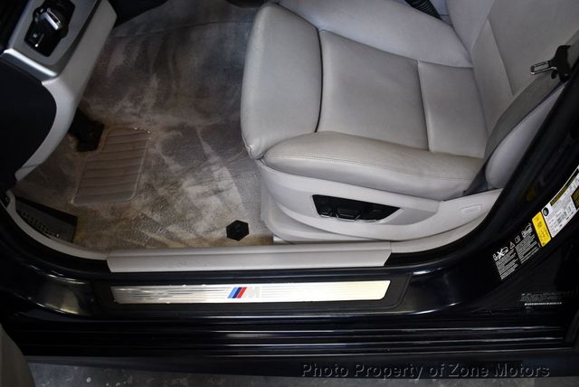 2011 BMW 5 Series 550i xDrive - 22436956 - 8