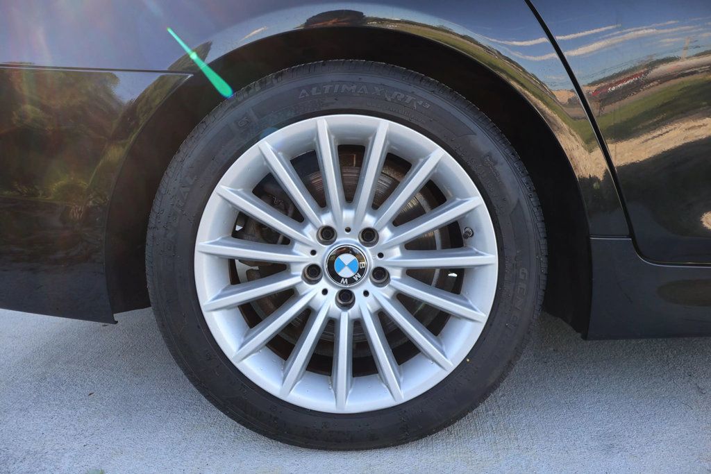 2011 BMW 5 Series CLEAN CARFAX, HID LTS, BACKUP CAM, NAVIGATION, BT!! - 22780876 - 14