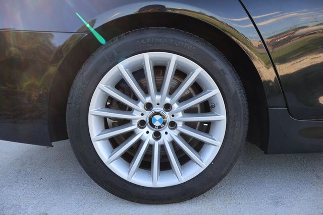 2011 BMW 5 Series CLEAN CARFAX, HID LTS, BACKUP CAM, NAVIGATION, BT!! - 22780876 - 14