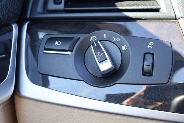 2011 BMW 5 Series CLEAN CARFAX, HID LTS, BACKUP CAM, NAVIGATION, BT!! - 22780876 - 26