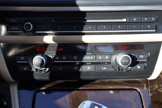 2011 BMW 5 Series CLEAN CARFAX, HID LTS, BACKUP CAM, NAVIGATION, BT!! - 22780876 - 31