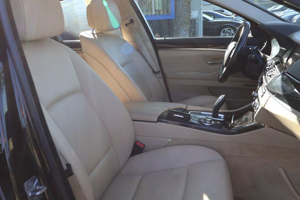 2011 BMW 5 Series CLEAN CARFAX, M SPORT PKG, HID LTS, BACKUP CAM, NAVIGATION, BT!! - 22780876 - 44