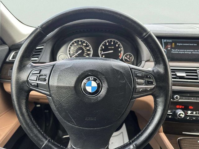 2011 BMW 7 Series 750i xDrive - 22968425 - 21