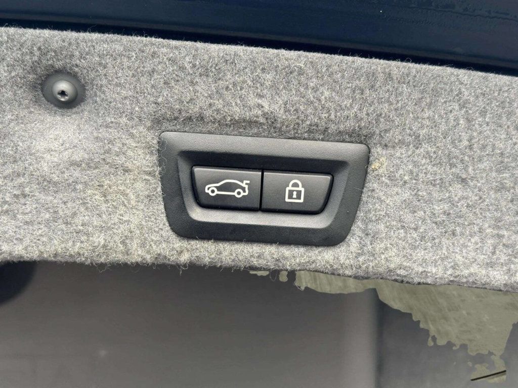 2011 BMW 7 Series 750i xDrive - 22968425 - 33