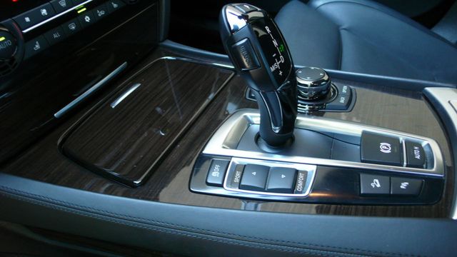 2011 BMW 7 Series 750Li xDrive - 19348062 - 12