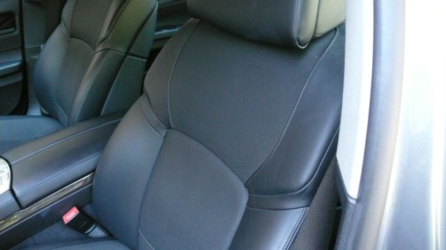 2011 BMW 7 Series 750Li xDrive - 19348062 - 26